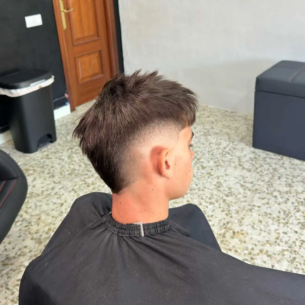 Corte degradado profesional en barbería SM.Barber Torre del Mar